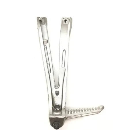 Platine et repose pieds arriere droit YAMAHA YZF 1000 2004-2005 R1