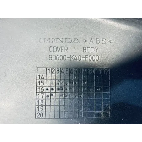 Cache carenage coque arriere gauche HONDA NSS 125 2015-2017 FORZA