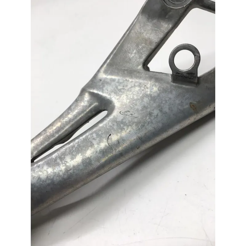 Platine et repose pieds arriere droit HONDA CBR 1100 XX 1997-2007