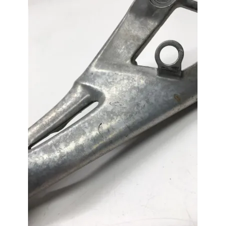 Platine et repose pieds arriere droit HONDA CBR 1100 XX 1997-2007