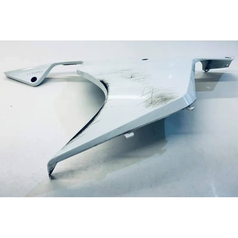 Cache flanc de carenage gauche HONDA VFR 800 F 2014-2020