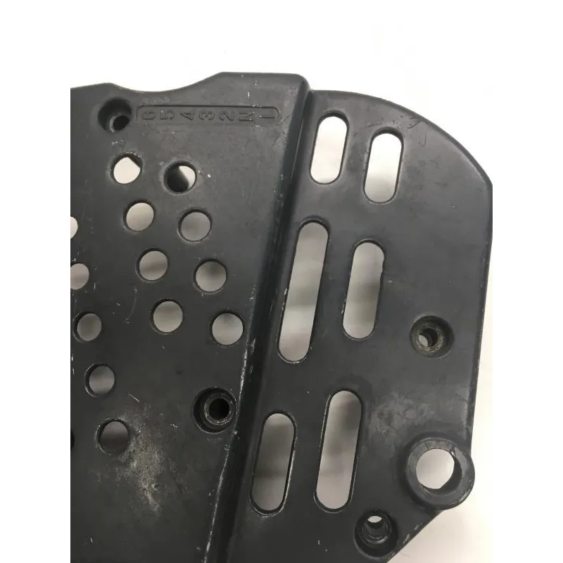 Carter pignon de sortie de boite SUZUKI GSX F 750 1989-1997
