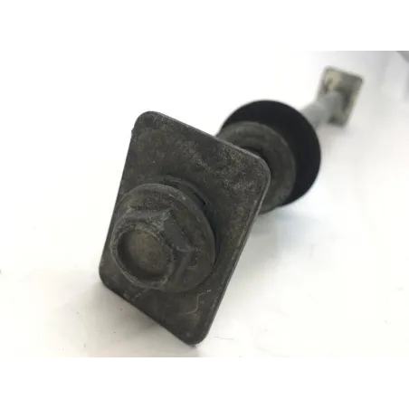 Axe de roue arriere SUZUKI SV 650 1999-2002