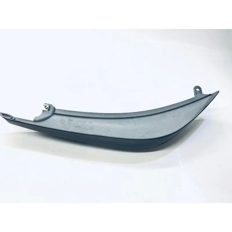 Cache carenage coque arriere gauche BMW F 800 ST 2006-2012