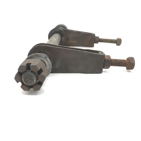 Axe de roue arriere SUZUKI GN 125 1982-1996