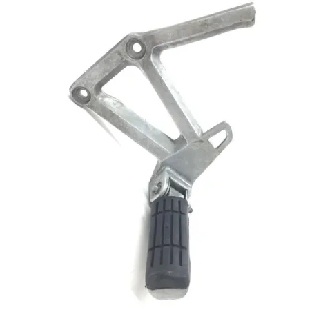 Platine et repose pieds arriere gauche YAMAHA FZS 600 2002-2003 FAZER