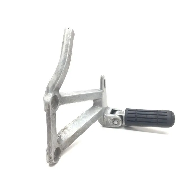 Platine et repose pieds arriere gauche YAMAHA FZS 600 2002-2003 FAZER