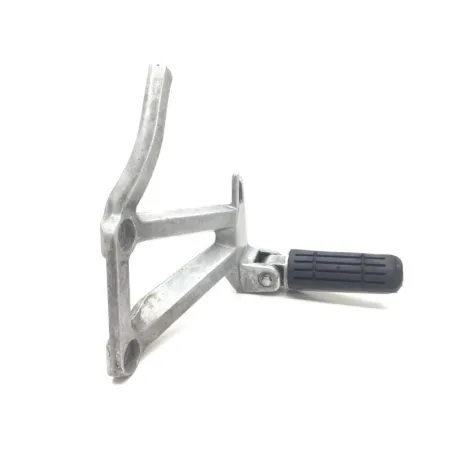 Platine et repose pieds arriere gauche YAMAHA FZS 600 2002-2003 FAZER