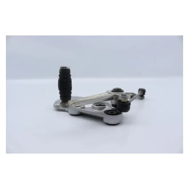 Platine avant gauche SUZUKI GSXR 1300 HAYABUSA 1999 - 2007