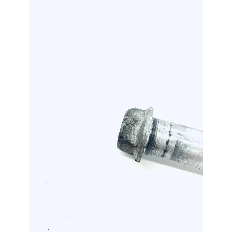 Axe de roue arriere YAMAHA TW 125 2002-2006