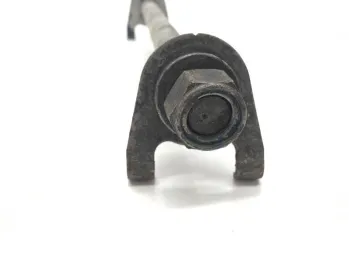 Axe de roue arriere SUZUKI GS 500 E 1989-1996