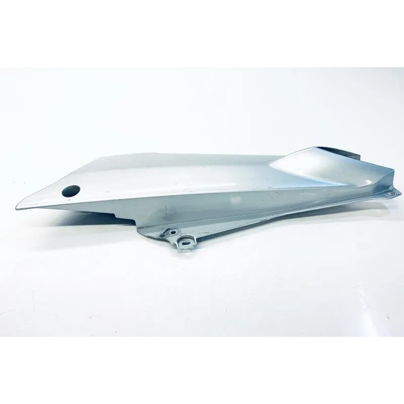 Cache carenage sous selle droit YAMAHA FJR 1300 2001-2002