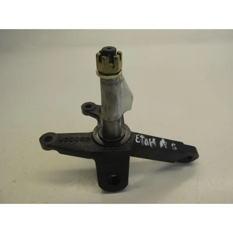 Fusee avant gauche E-TON VECTOR 250 2005-2009