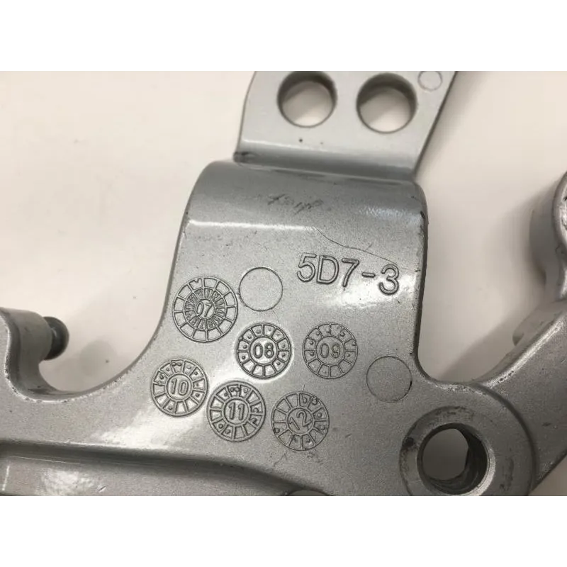Platine avant droite YAMAHA YZF 125 R 2008-2013