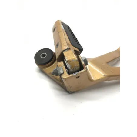 Platine et repose pieds arriere droit SUZUKI GSX 1100 G 1991-1994