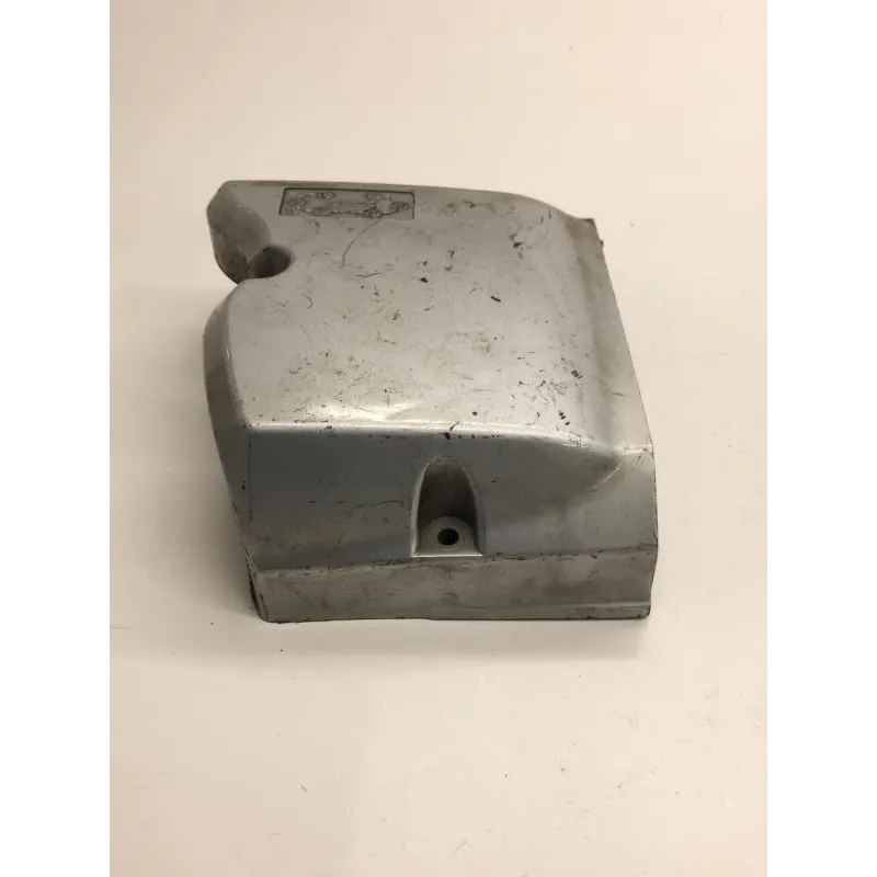 Carter pignon de sortie de boite SUZUKI GZ 125 1998-2002 MARAUDER