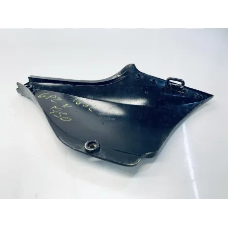 Cache carenage sous selle gauche KAWASAKI GPZ 750 1983-1985