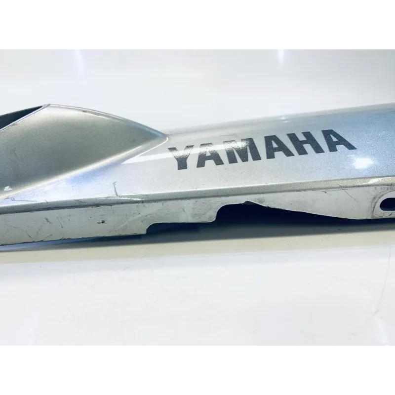 Cache carenage sous selle gauche YAMAHA FJR 1300 2001-2002