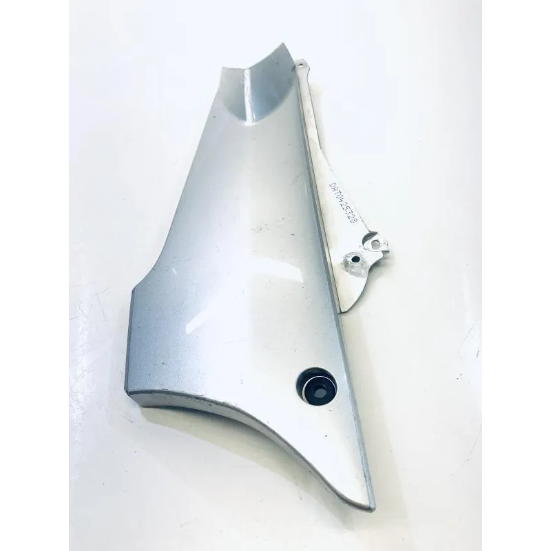 Cache carenage sous selle droit YAMAHA FJR 1300 2001-2002
