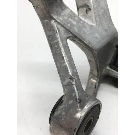 Platine et repose pieds arriere droit YAMAHA YZF 750 R 1993-1996