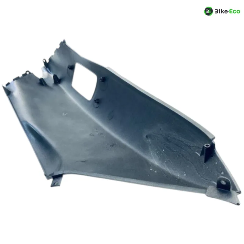 Cache carenage coque arriere gauche YAMAHA YP 125 2001-2002 SKYLINER