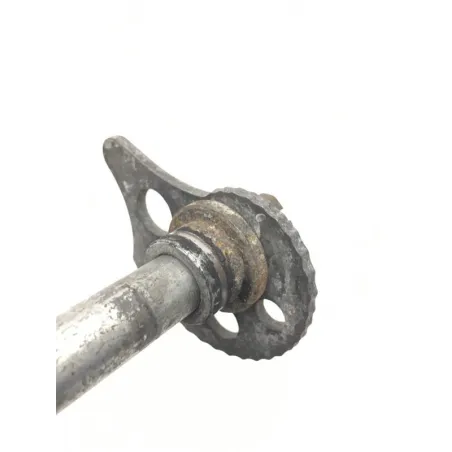 Axe de roue arriere YAMAHA XT 125 1991-1993