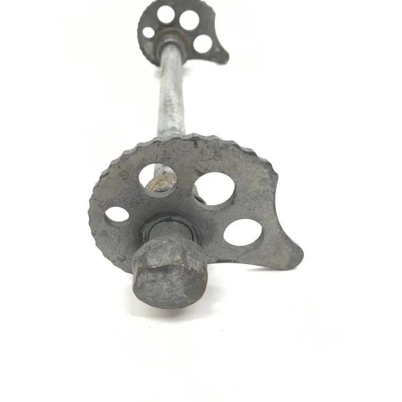 Axe de roue arriere YAMAHA XT 125 1991-1993