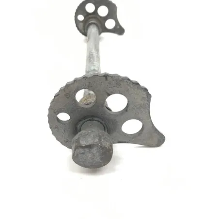 Axe de roue arriere YAMAHA XT 125 1991-1993