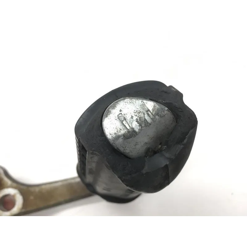 Repose pieds avant droit SUZUKI GN 125 1982-1996