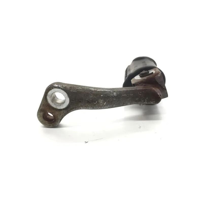 Repose pieds avant droit SUZUKI GN 125 1982-1996