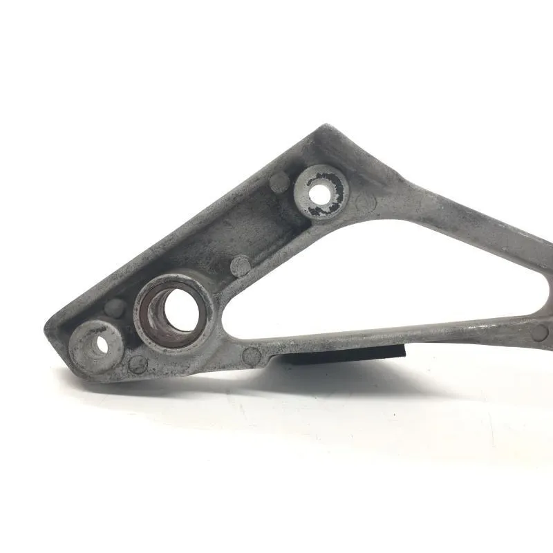 Platine et repose pieds arriere droit YAMAHA TDM 850 1991-1993