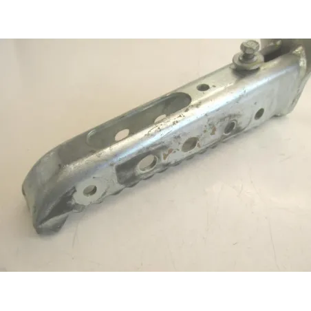 Repose pieds avant gauche SMC RAM 250 2004-2005