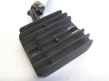 Regulateur charge batterie BASHAN CATBRIER 250 2011