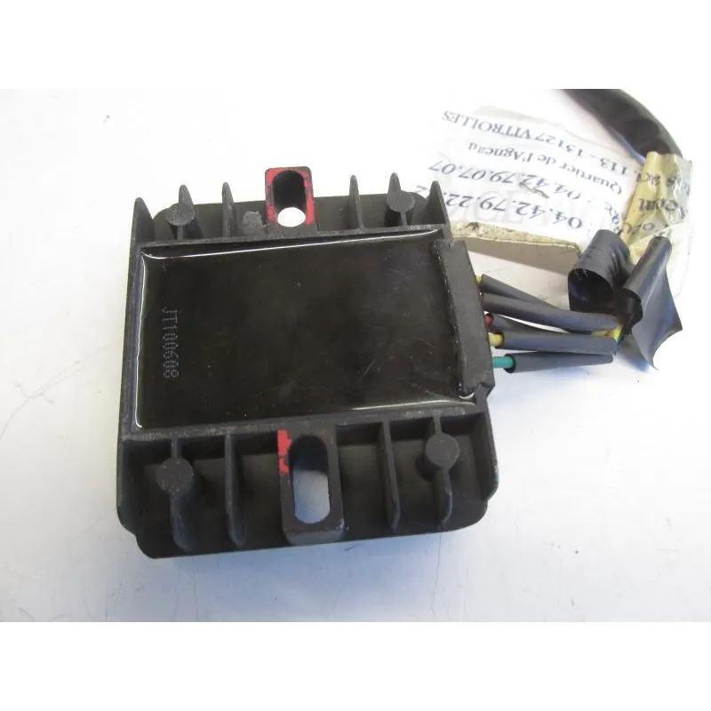 Regulateur charge batterie BASHAN CATBRIER 250 2011