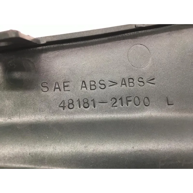 Cache lateral gauche SUZUKI UC 125 1999-2003 EPICURO
