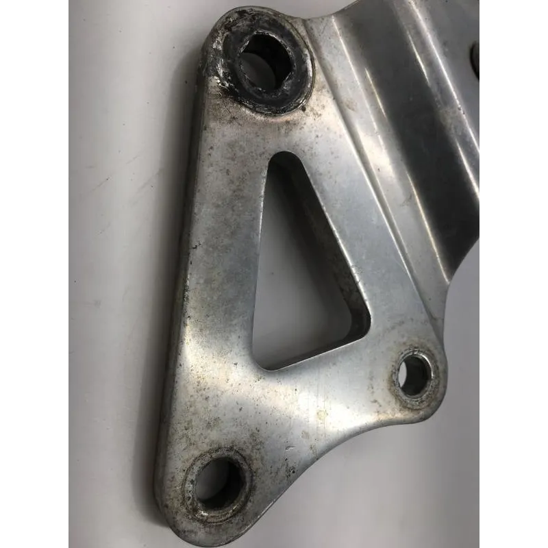 Platine avant droite SUZUKI GSXR 750 1988-1989