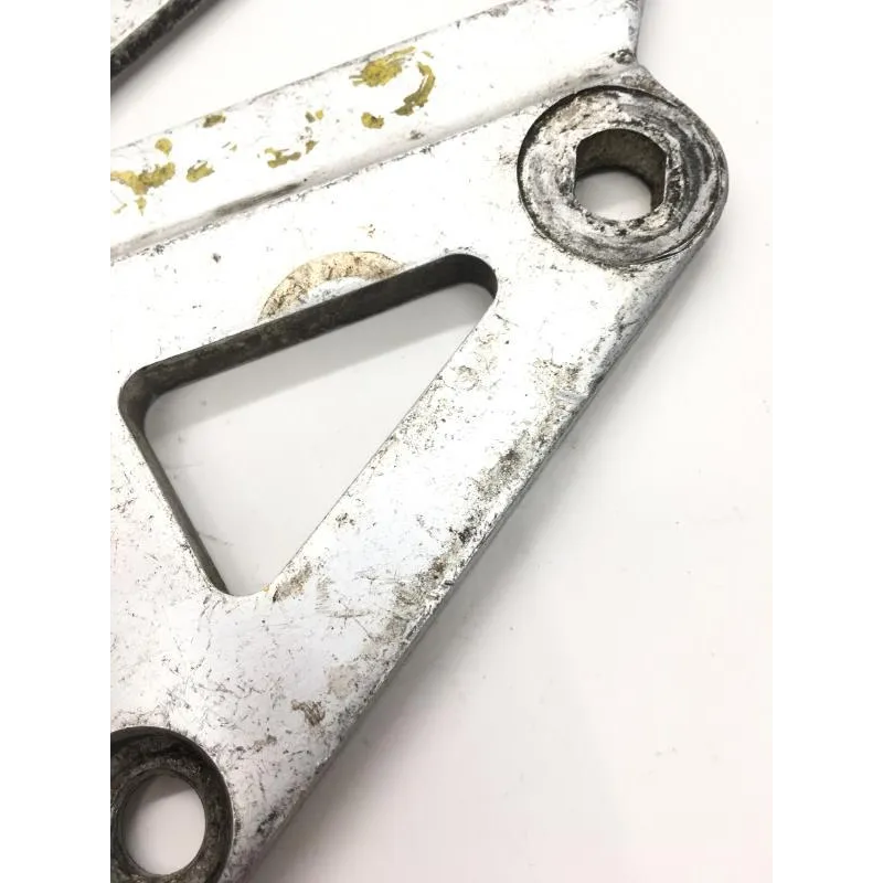 Platine avant gauche SUZUKI GSXR 750 1988-1989