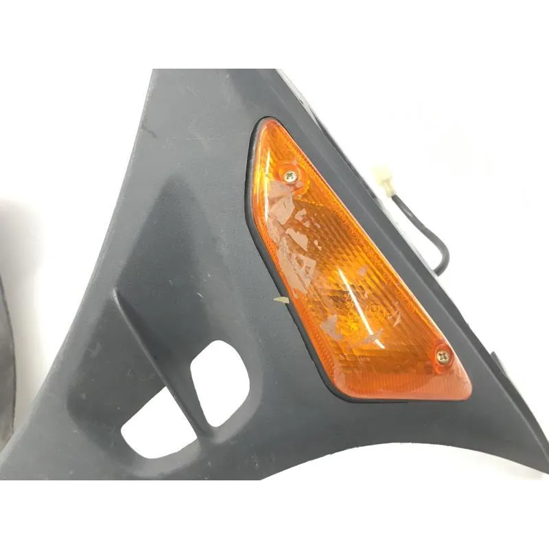 Cache carenage centrale sabot SUZUKI AN 125 1995-2000