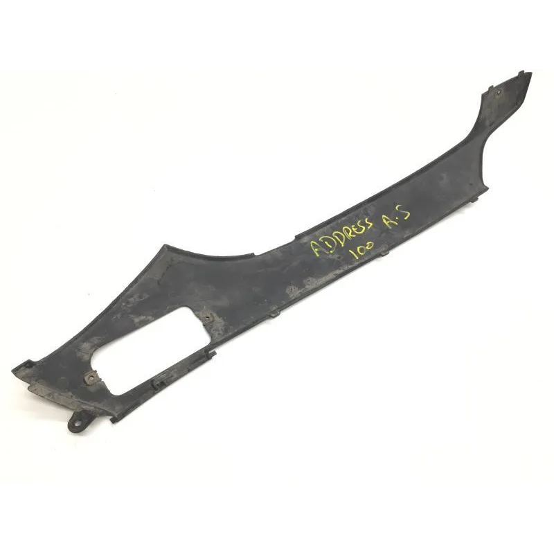Cache lateral gauche SUZUKI AH 100 1992-1995 ADDRESS