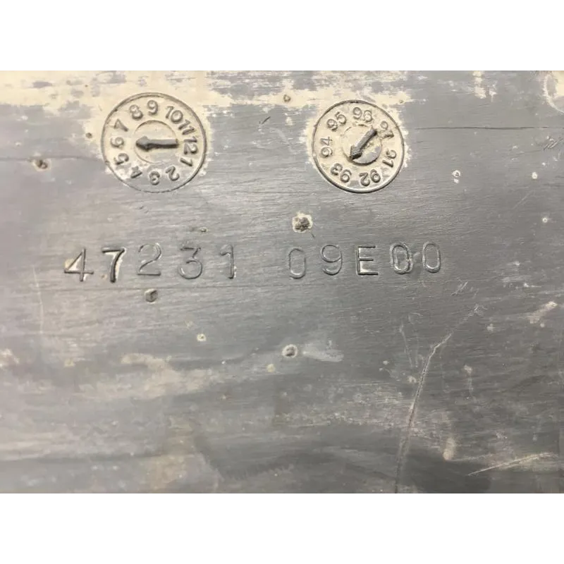 Cache lateral gauche SUZUKI AH 100 1992-1995 ADDRESS