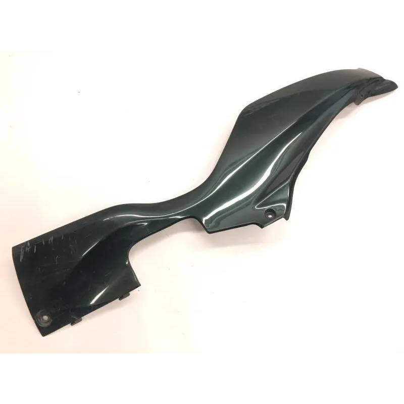 Cache lateral gauche SUZUKI UC 125 1999-2003 EPICURO