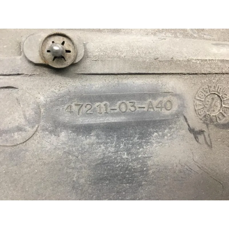 Cache carenage coque arriere gauche SUZUKI CP 80 1984-1986