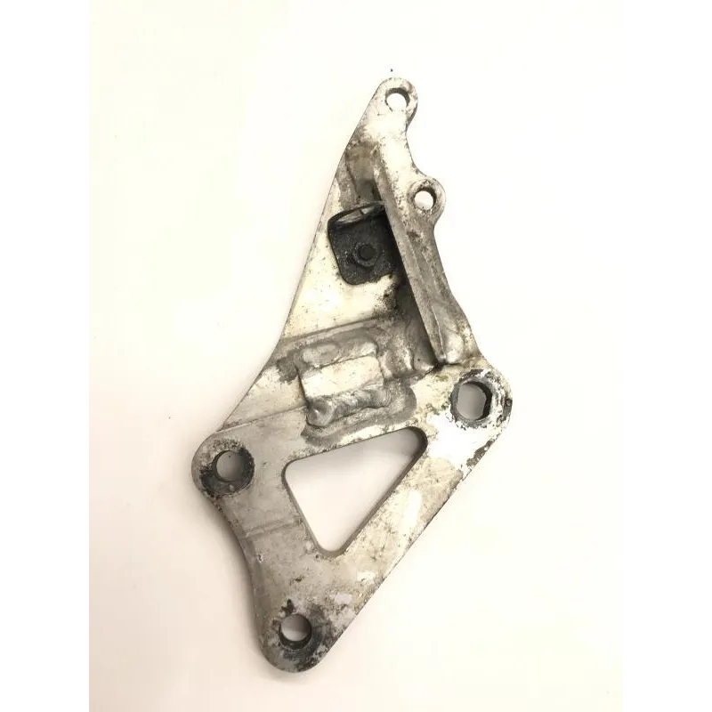 Platine avant droite SUZUKI GSXR 750 1988-1989