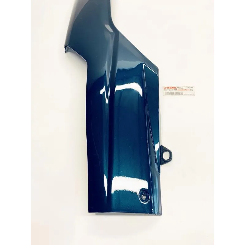 Cache carenage coque arriere gauche YAMAHA YP 250 1998-1999 MAJESTY DX