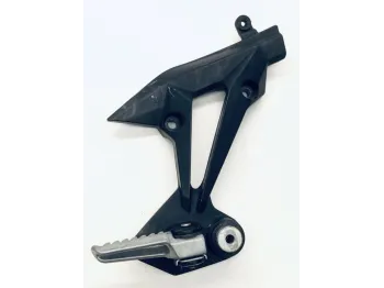 Platine et repose pieds arriere droit KAWASAKI Z 1000 2007-2009