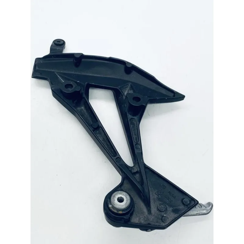 Platine et repose pieds arriere droit KAWASAKI Z 1000 2007-2009