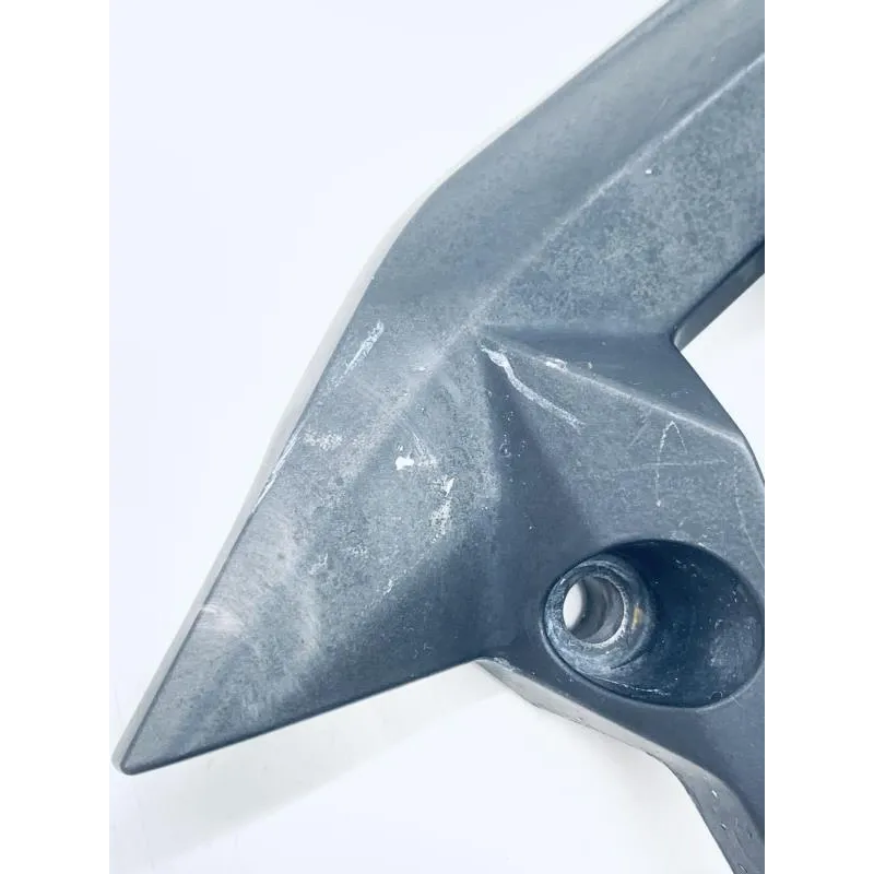 Platine et repose pieds arriere droit KAWASAKI Z 1000 2007-2009