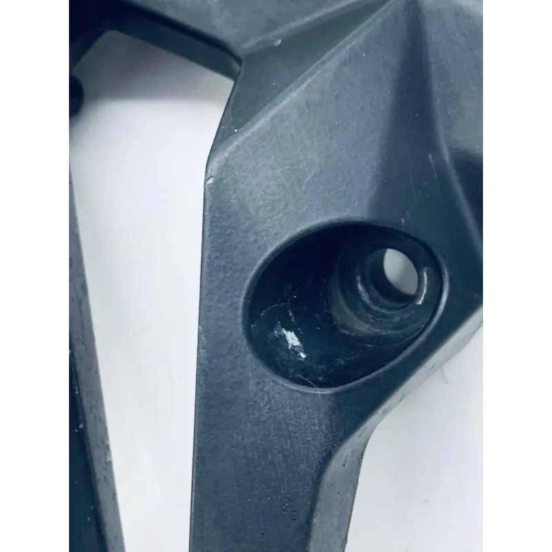 Platine et repose pieds arriere gauche KAWASAKI Z 1000 2007-2009