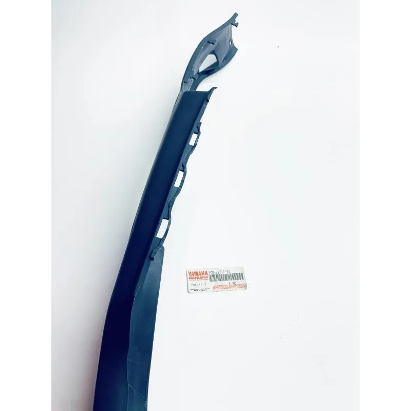 Cache carenage coque arriere gauche YAMAHA XC 125 K 1997-1998 CYGNUS R