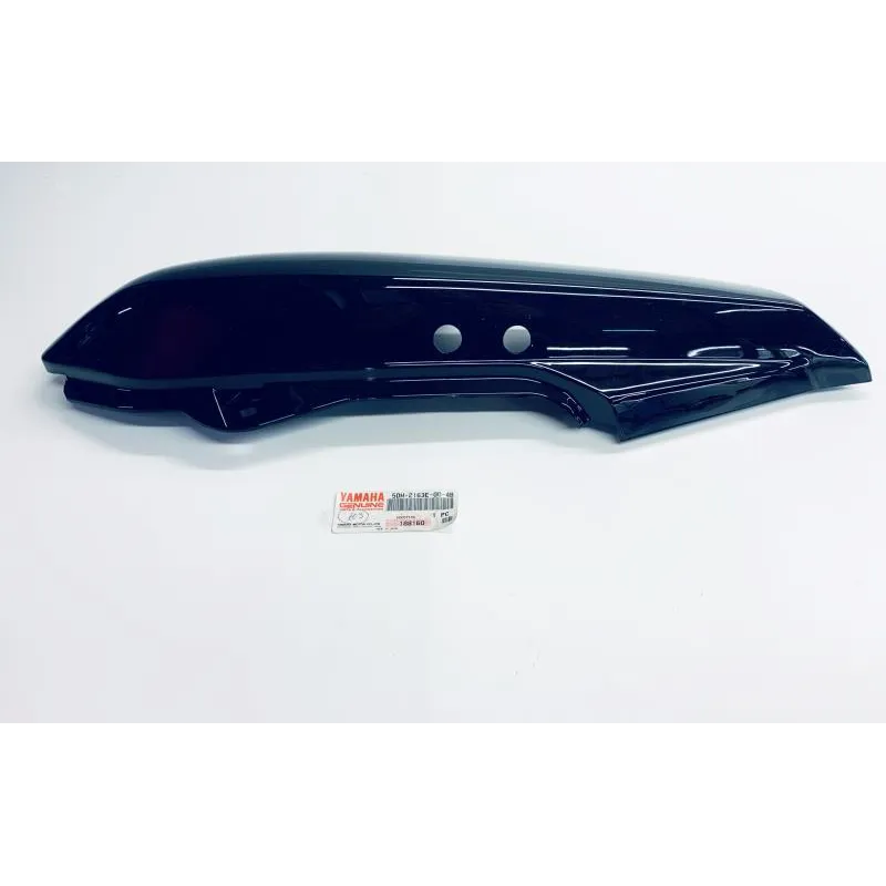 Cache carenage coque arriere droit YAMAHA FZS 600 1998-1999 FAZER